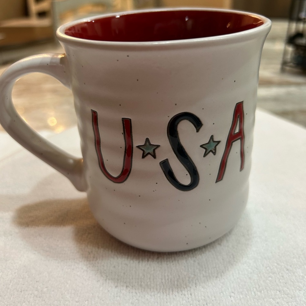 Patriotic ceramic pottery USA Mug - Red, White & blue.